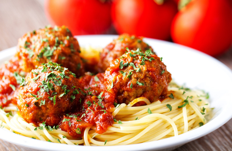 Spaghetti and meatballs is a great dish to make ahead for lunch.