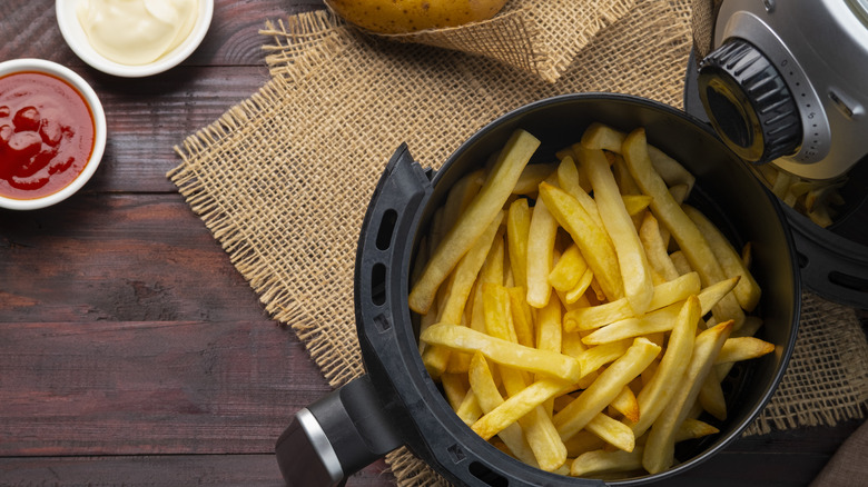 air fryer and fries