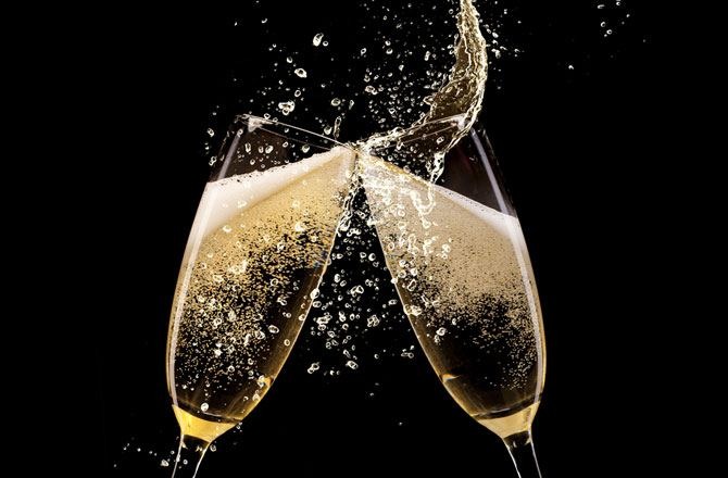 Sommelier Picks: Splurge & Save Sparkling Wines