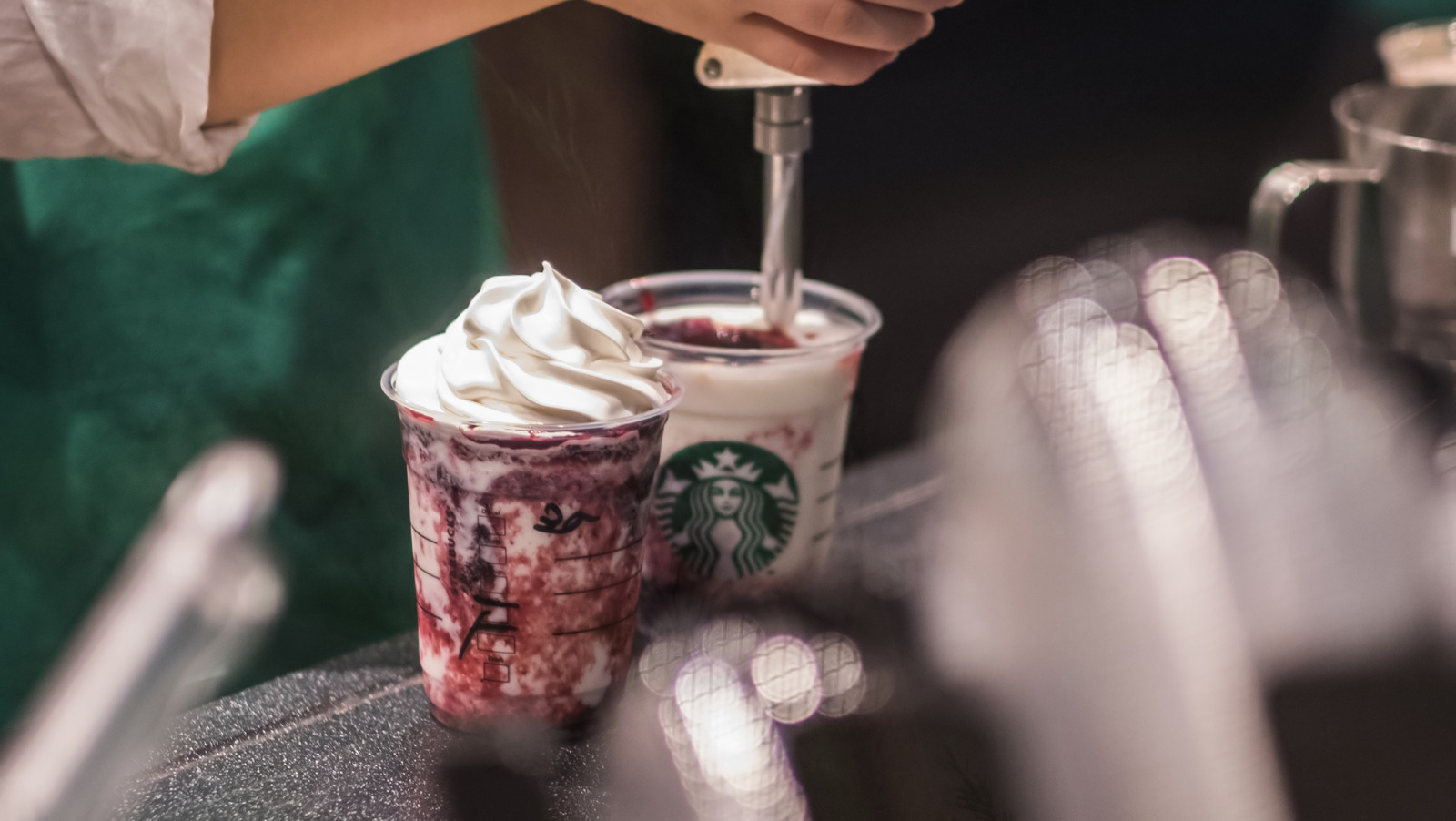 Starbucks Baristas Aren't Allowed To Batch Drinks, Despite Those Big Blenders - Vimarsana News
