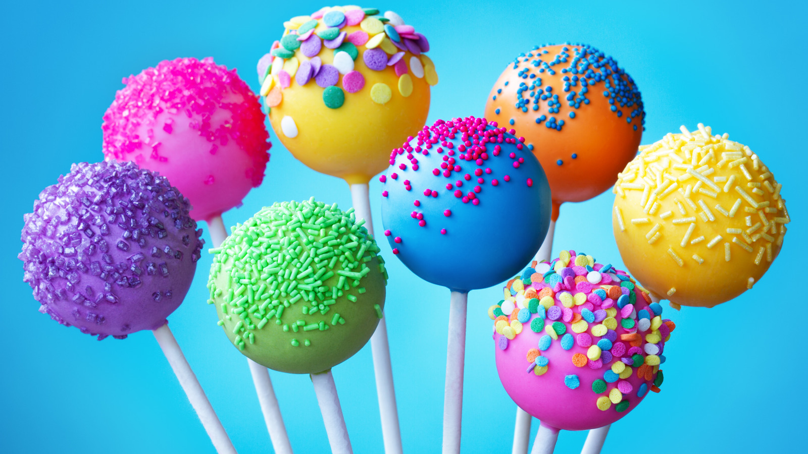 Starbucks' New Bumblebee Cake Pop Is Causing Quite The Buzz - Vimarsana News