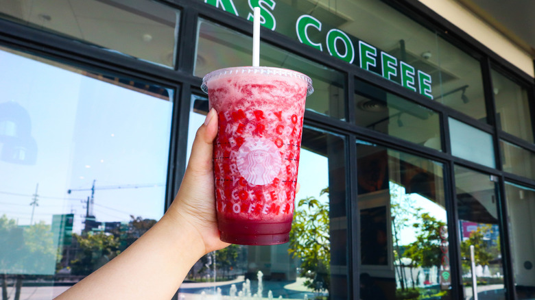 Starbucks raspberry frozen drink