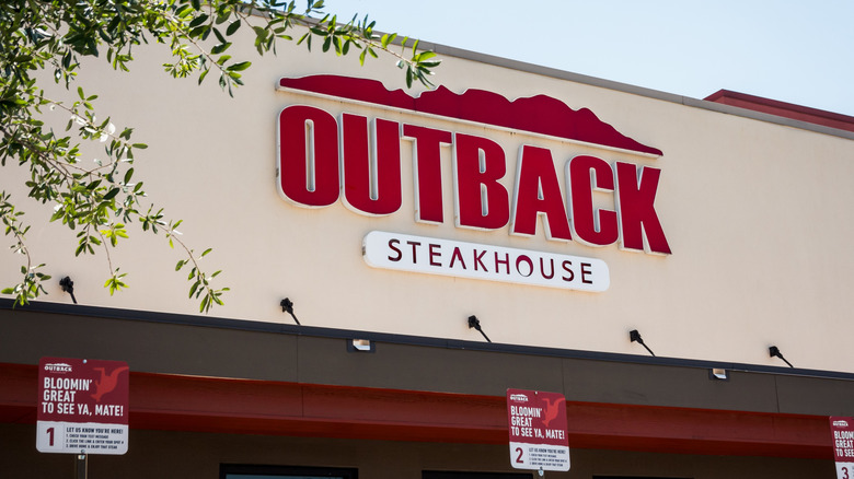Outback Steakhouse restaurant exterior