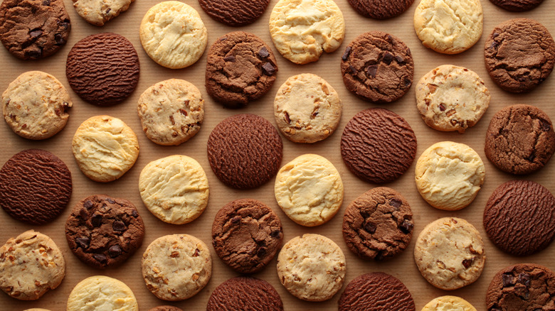 A selection of various cookies.