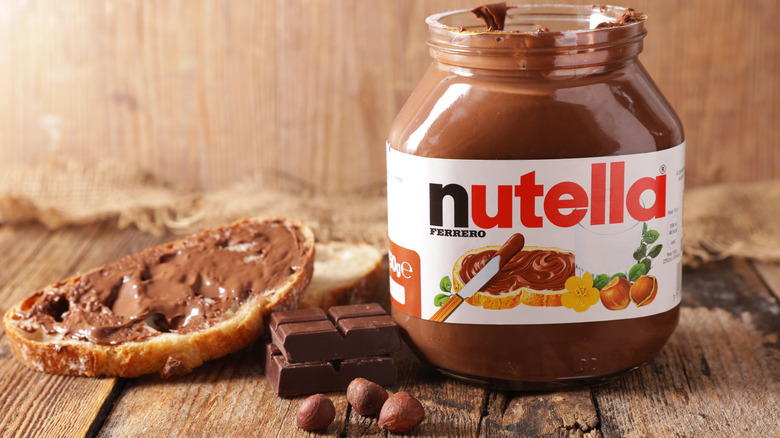jar of Nutella with bread