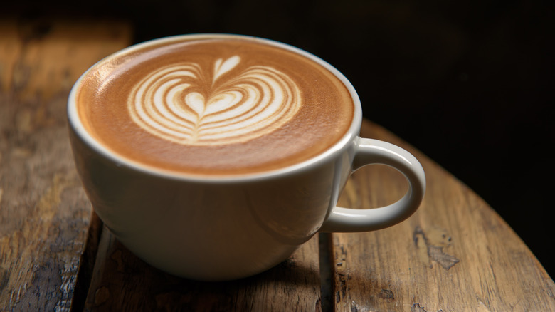apple latte art