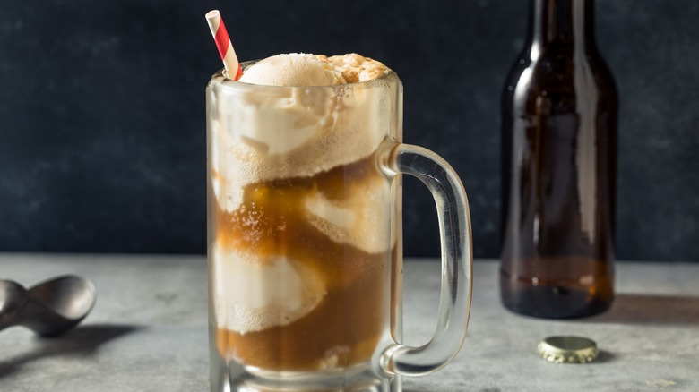 root beer float in a glass