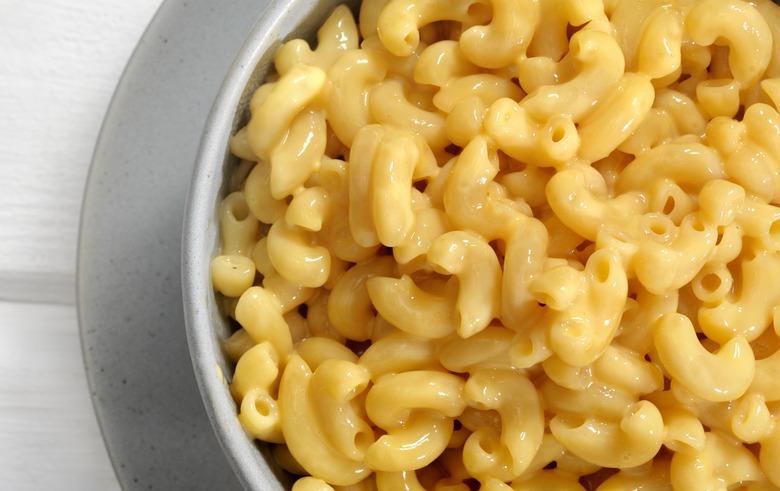 Should You Eat Mac and Cheese With a Fork or Spoon?