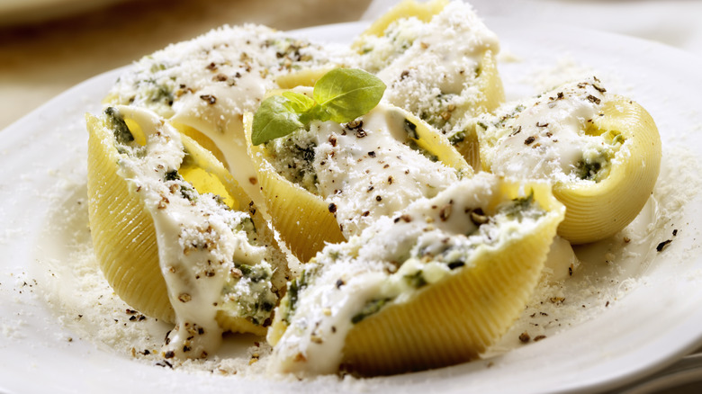 Stuffed pasta shells