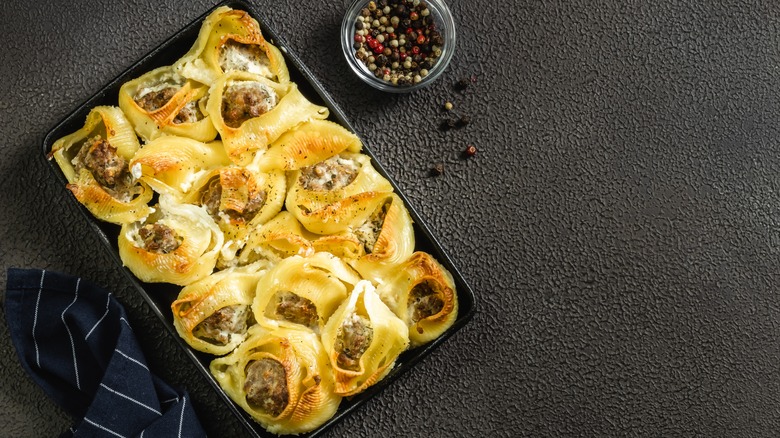 Golden stuffed pasta shells 