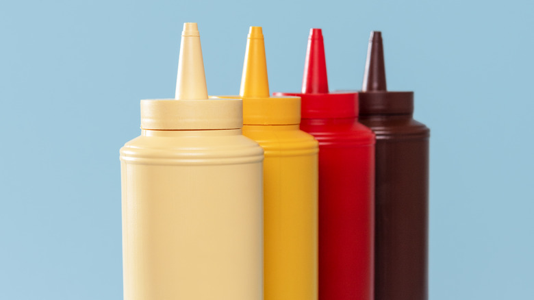 4 generic squeeze bottle for condiments