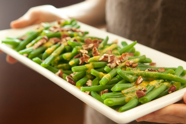 Green Beans with Pecans and Clementine Dressing Recipe