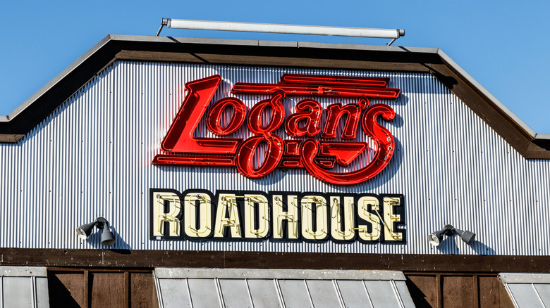 Logan's Roadhouse restaurant signage