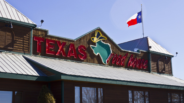 Texas Roadhouse storefront during daytime