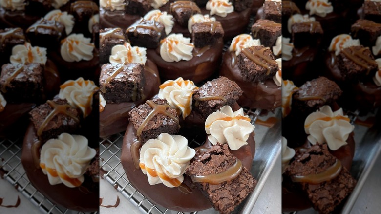 Brownie caramel donuts