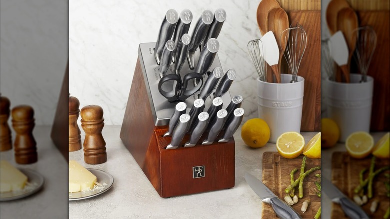 Henckels graphite 20-Piece self-sharpening knife block set