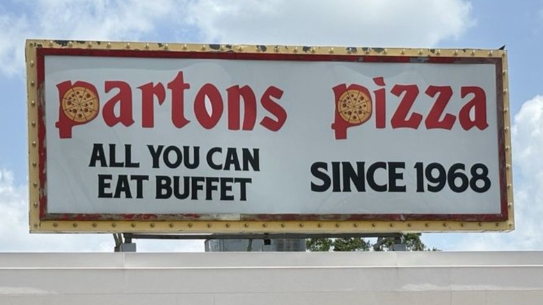 The sign for Parton's Pizza in Fort Worth