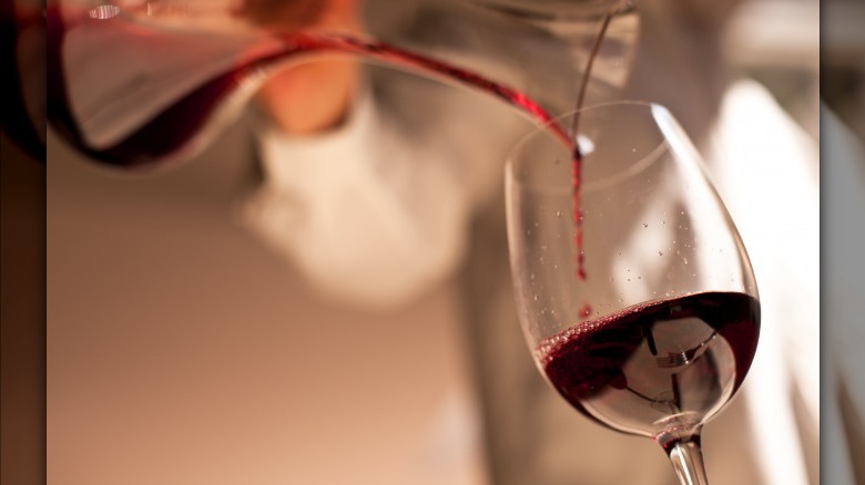 chianti being poured 