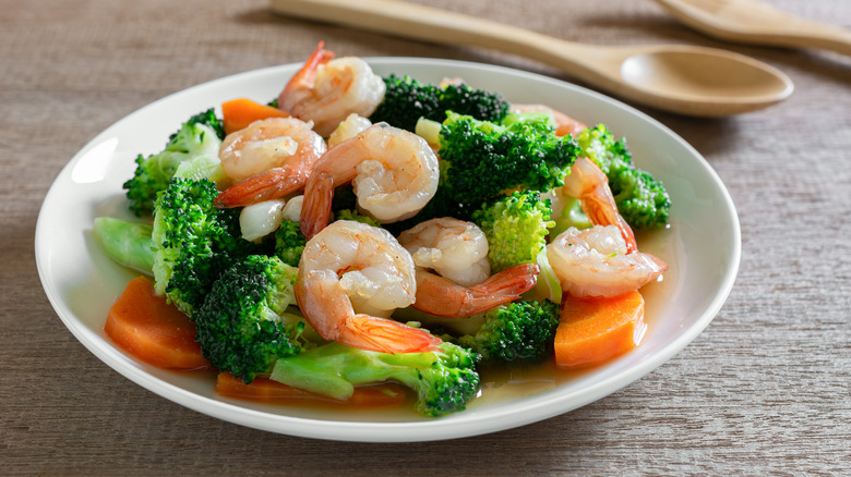 broccoli and shrimp stir fry