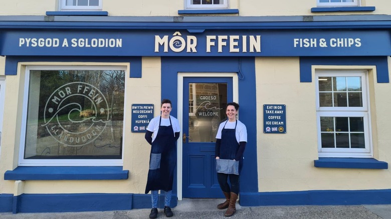 Môr Ffein St Dogmaels storefront