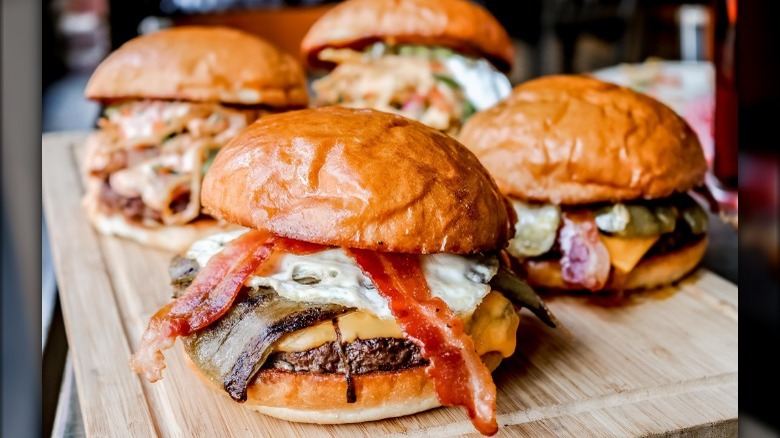 Cherry Cricket Cheeseburgers