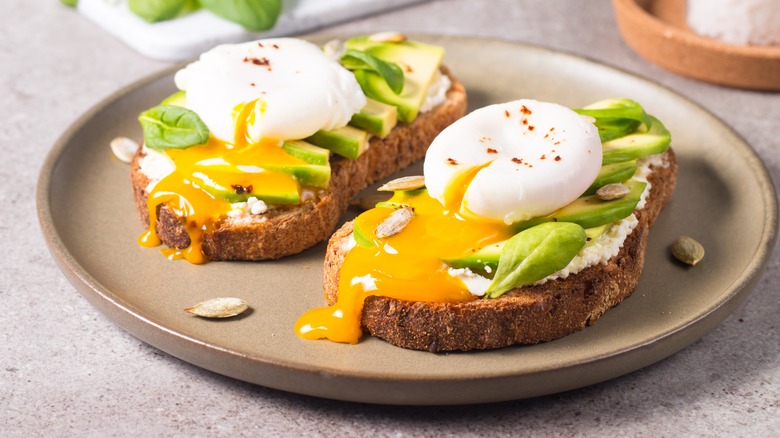 Poached eggs on toast