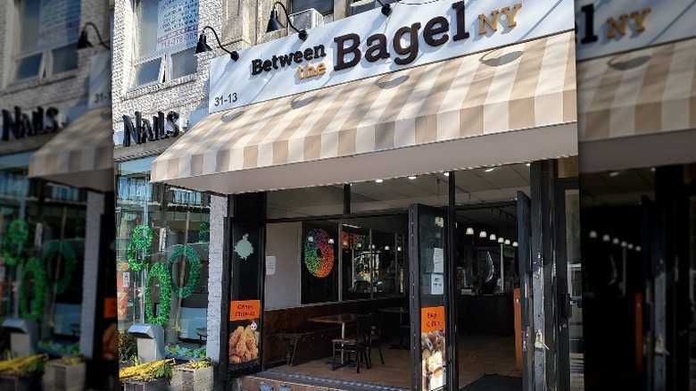 Between the Bagel exterior