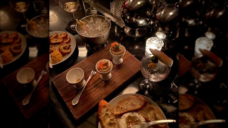 Food on plates and wood