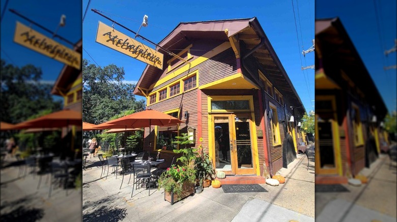 Atchalafaya exterior