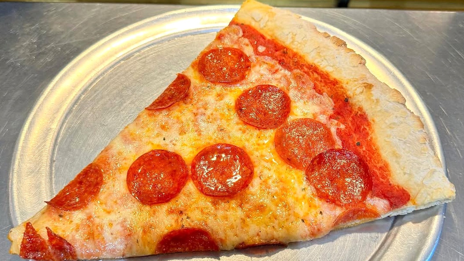 The 29-Year-Old Pizza Joint That's Closing Its Doors In New Jersey
