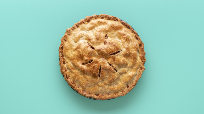 Overview of generic pie on blue background