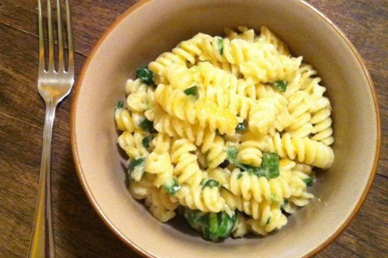  Spicy Three Cheese Mac & Cheese