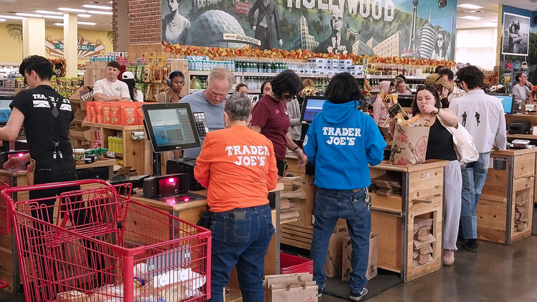busy trader joe's in LA
