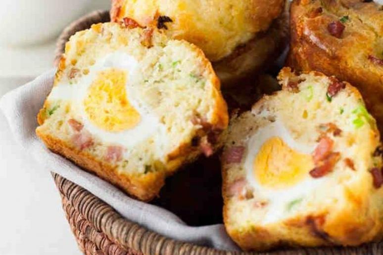 Bacon and Egg Breakfast Muffins