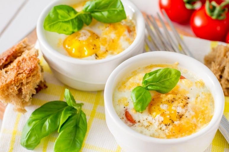 Basic Oeufs en Cocotte: French Baked Eggs
