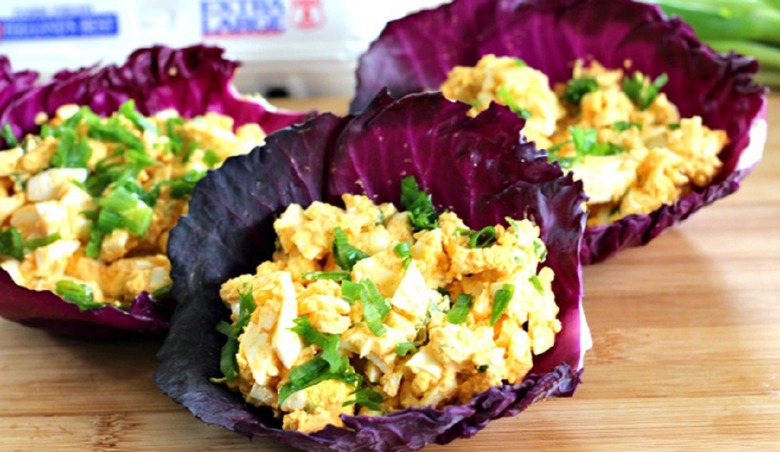 Sriracha Egg Salad Cabbage Wraps