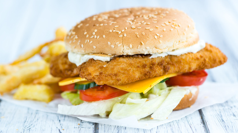 Fish burger with cheese