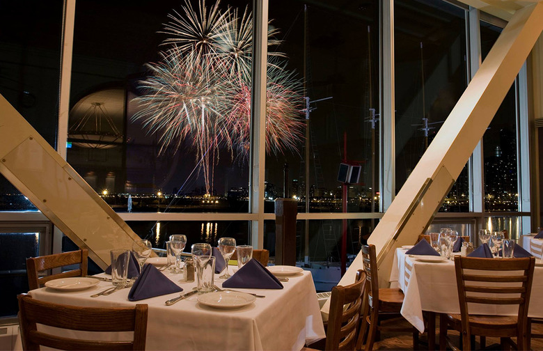 The 7 Best Restaurants in America for Watching Summer Fireworks