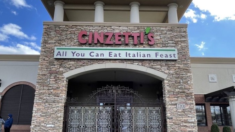 The exterior of Cinzetti's in Kansas City