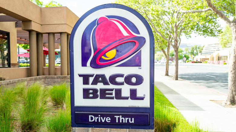 Taco Bell drive thru sign