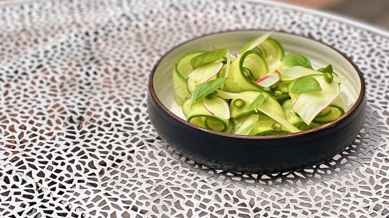 Birch dinner plate on table