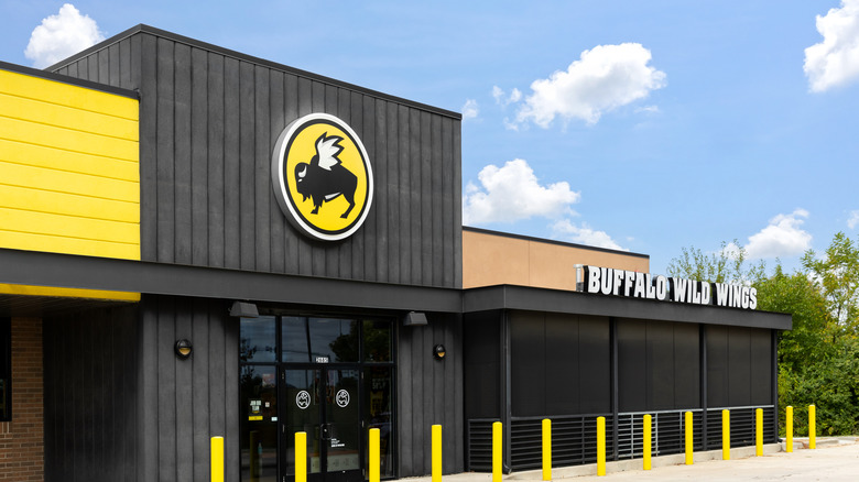 Buffalo Wild Wings Restaurant