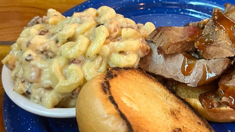 Close-up on a bbq plate with mac and cheese from Desoto Grill