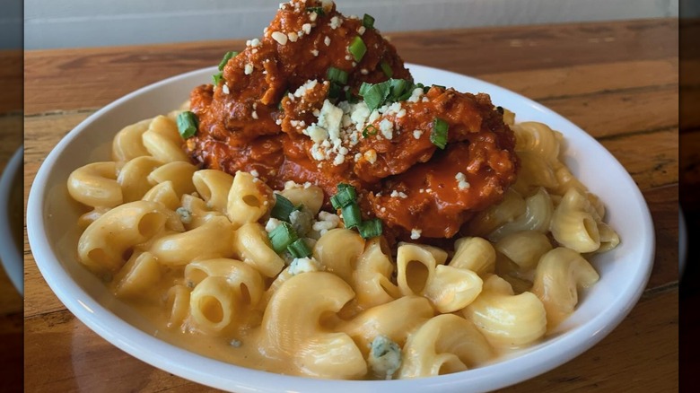 A bowl of Oddfellow's buffalo mac
