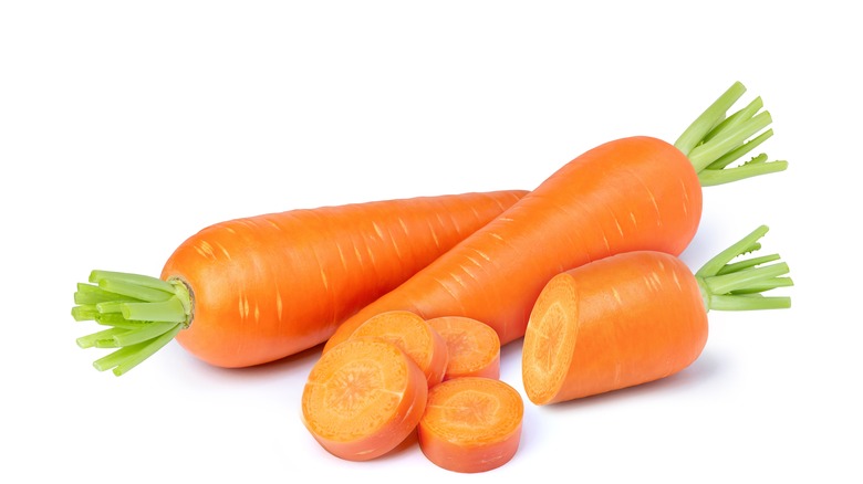 whole and sliced carrots