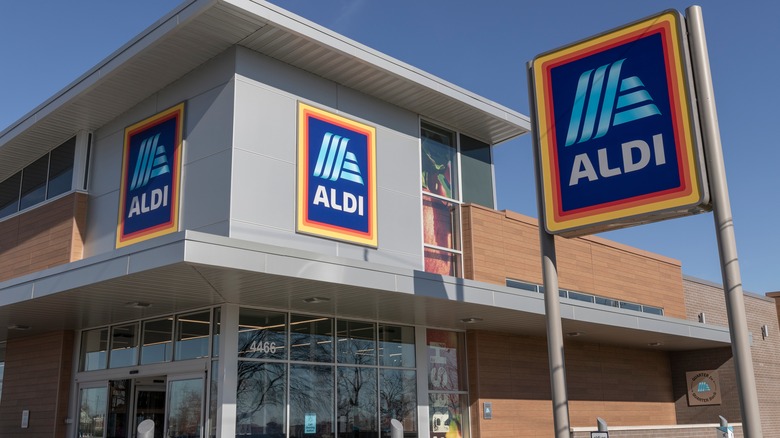 aldi storefront