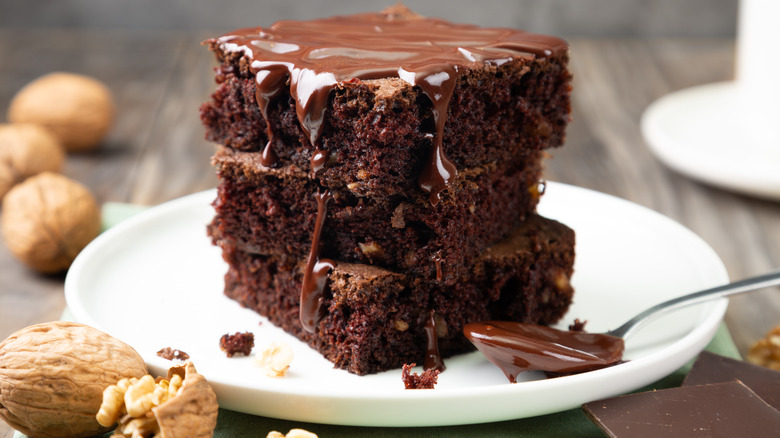 spongy brownie cake