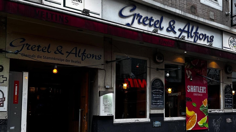 Exterior view of Gretel & Alfons bar in Hamburg