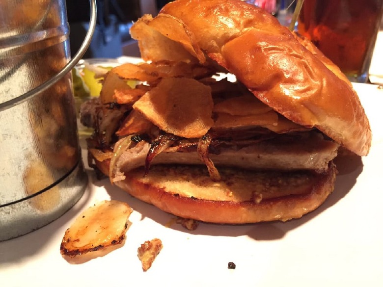 Arkansas: Ouachita Landing Bar and Grill (Bill and Hillary Clinton National Airport)