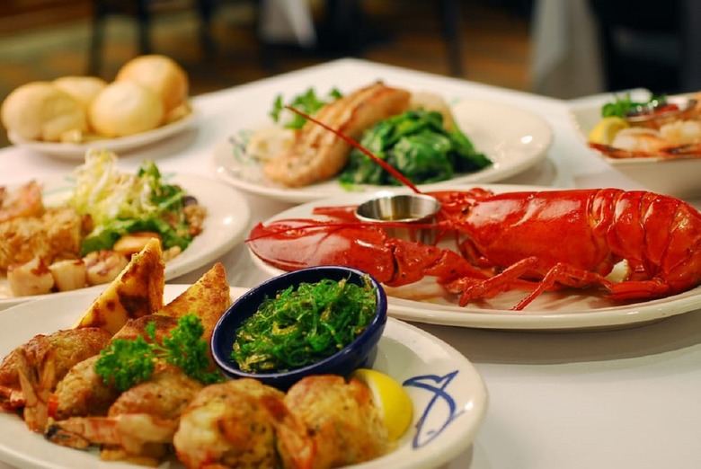 Massachusetts: Legal Sea Foods (Logan International Airport)